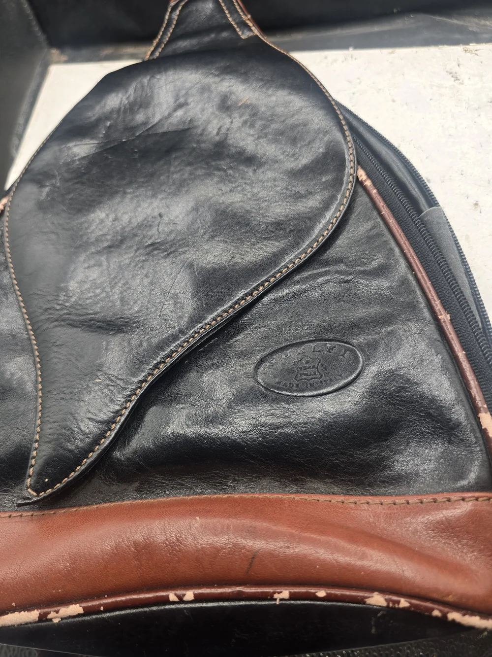 Black Leather Men’s Messenger Bag with Embossed Logo